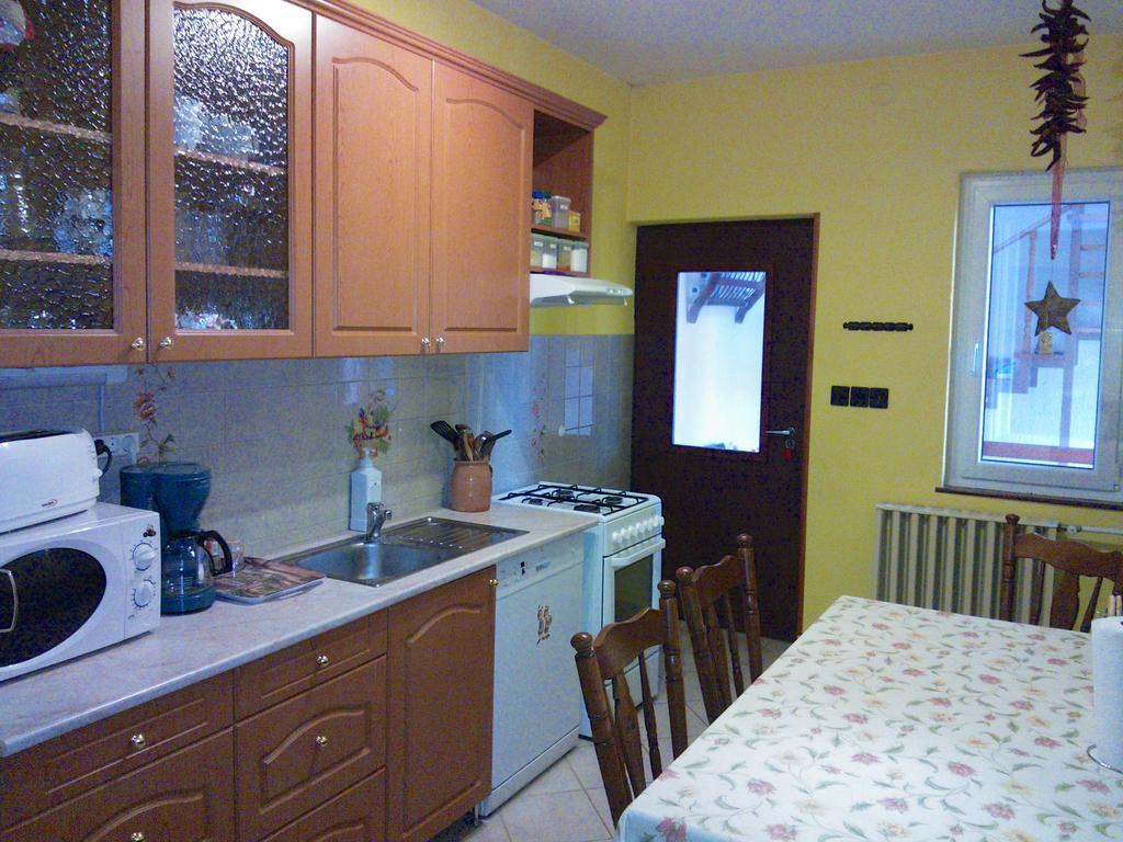 Valentin Vendeghaz Hotel Balatonlelle Ruang foto