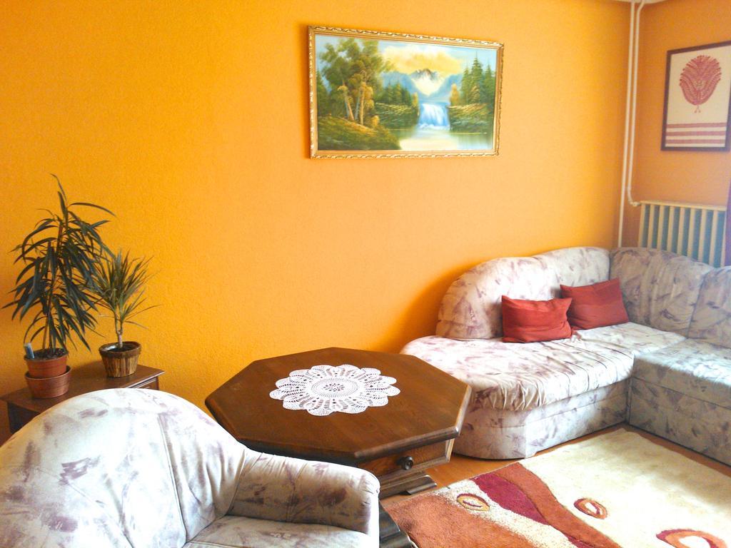 Valentin Vendeghaz Hotel Balatonlelle Ruang foto
