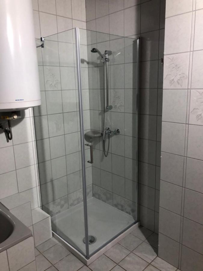 Valentin Vendeghaz Hotel Balatonlelle Bagian luar foto