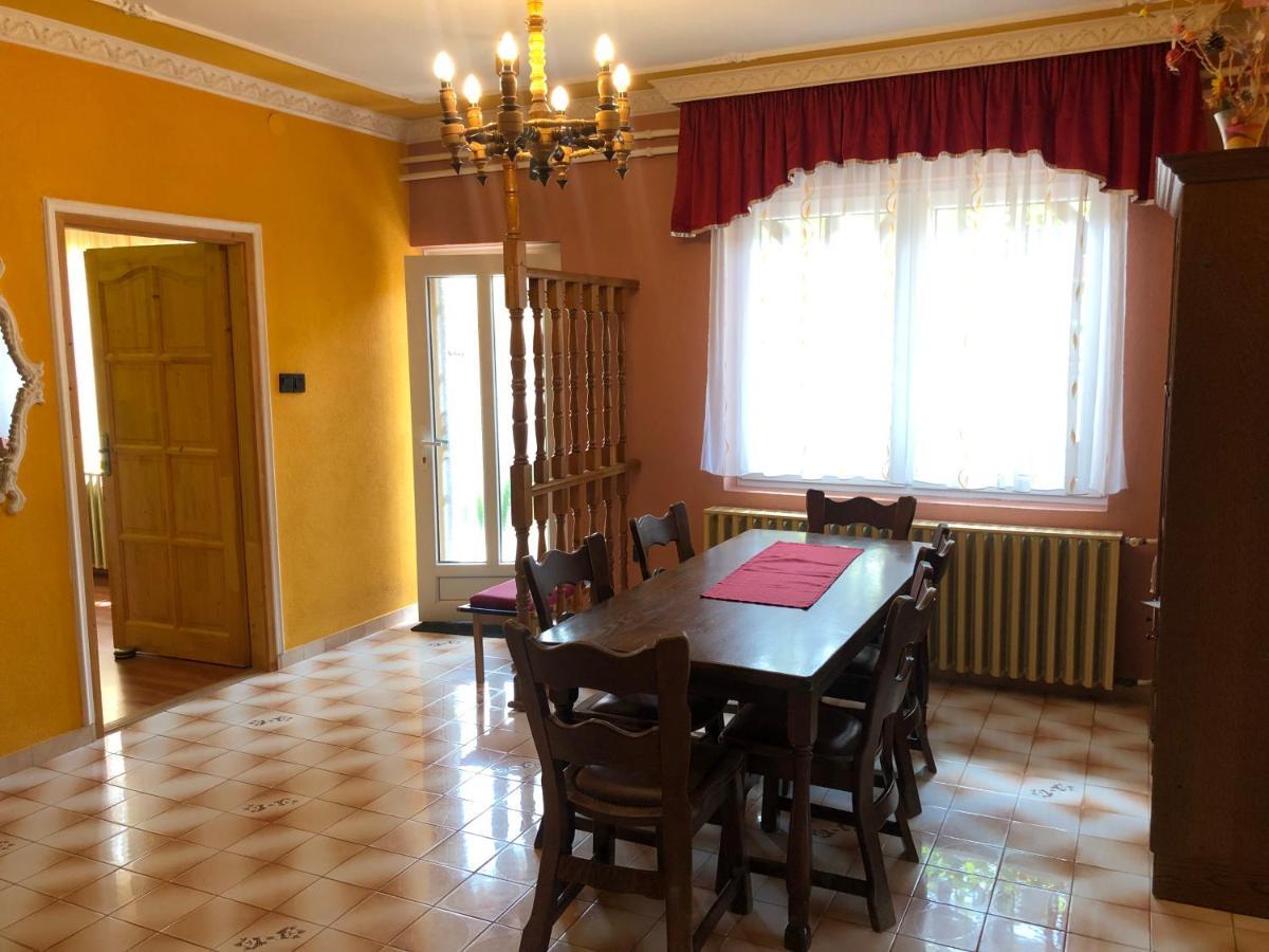 Valentin Vendeghaz Hotel Balatonlelle Bagian luar foto