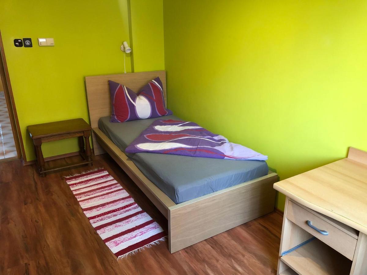 Valentin Vendeghaz Hotel Balatonlelle Bagian luar foto