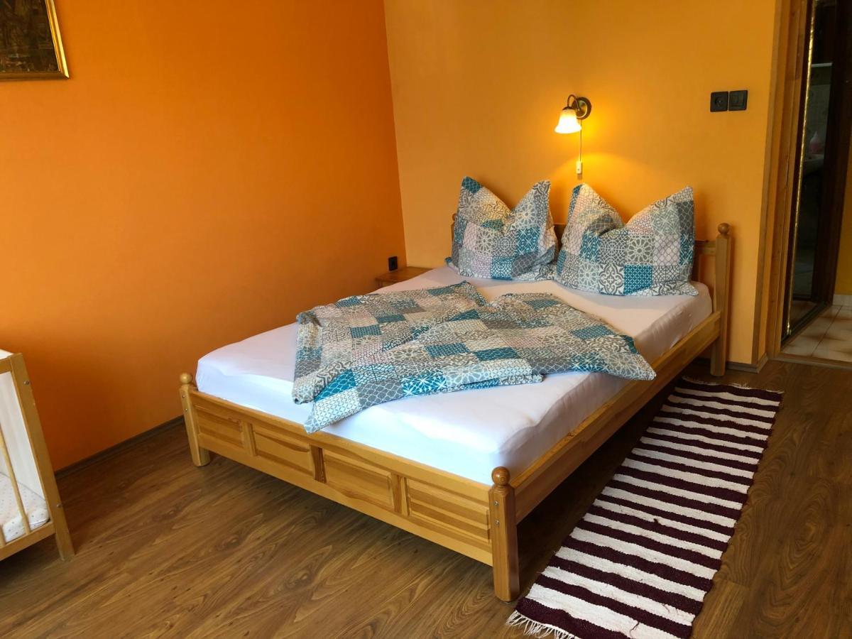 Valentin Vendeghaz Hotel Balatonlelle Bagian luar foto