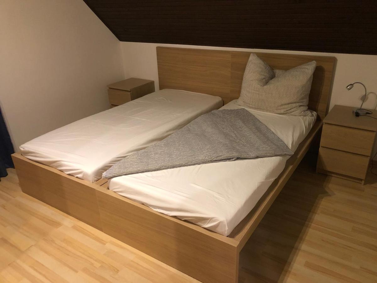 Valentin Vendeghaz Hotel Balatonlelle Bagian luar foto