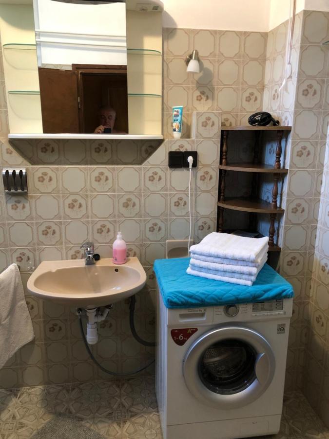 Valentin Vendeghaz Hotel Balatonlelle Bagian luar foto