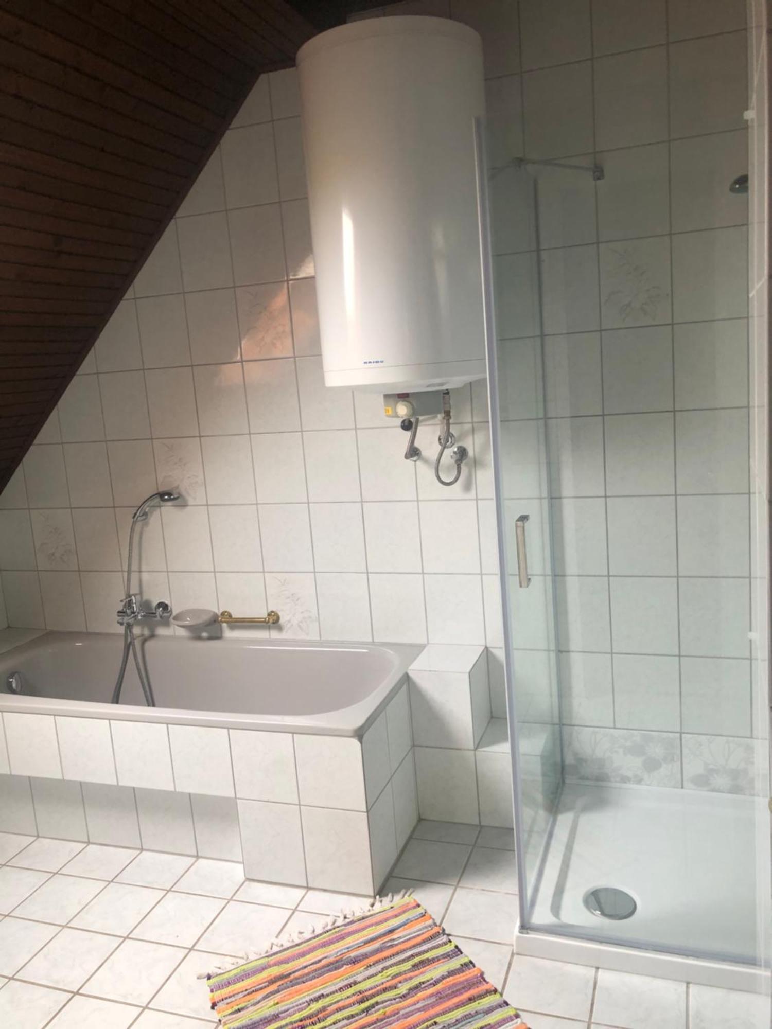 Valentin Vendeghaz Hotel Balatonlelle Bagian luar foto