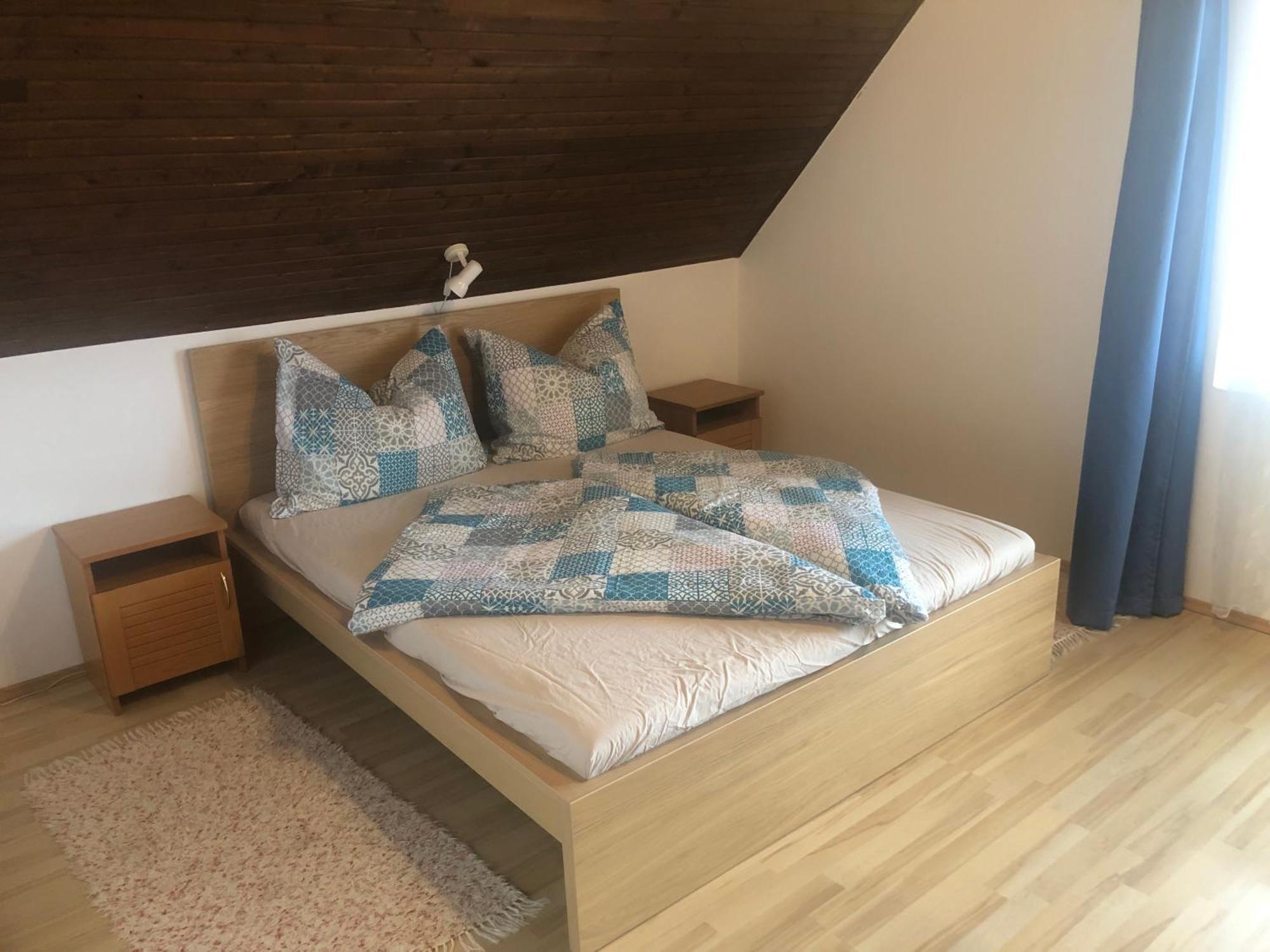 Valentin Vendeghaz Hotel Balatonlelle Bagian luar foto